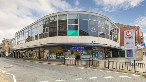 Queen Street & Albion Street, Morley, Leeds, LS27