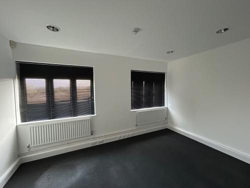 Unit 4, Horsham Road, Chanctonfold, Steyning, BN44