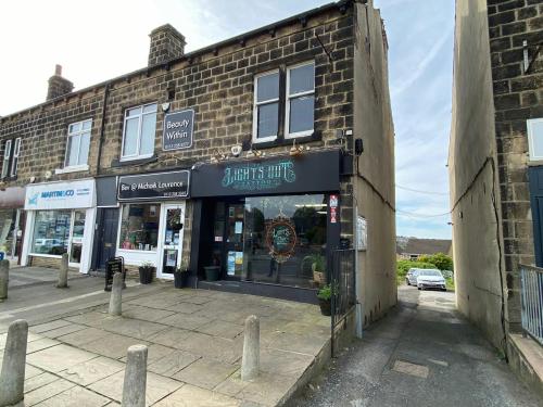 97 New Road Side, Horsforth, Leeds, LS18