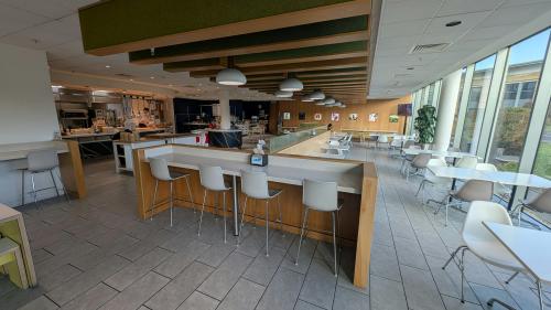Unit 3, Kites Croft Business Park, Warsash Road, Fareham, PO14