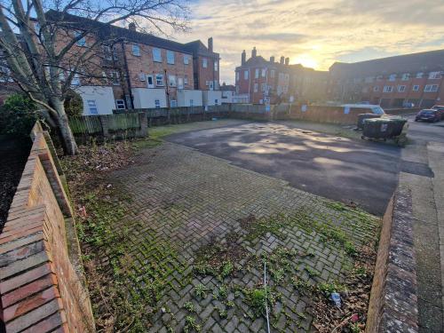 3,700 Sq Ft, St Edwards Road, Gosport, PO12