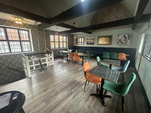 17 Lion & Lamb Yard, Farnham, GU9