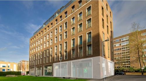 Units 1-5 Royal Warwick Square, Royal Warwick Square, Kensington, London, W14