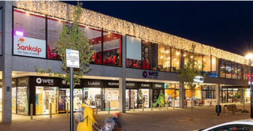 unit 4, Lloyds Court Shopping Village, Milton Keynes, MK9