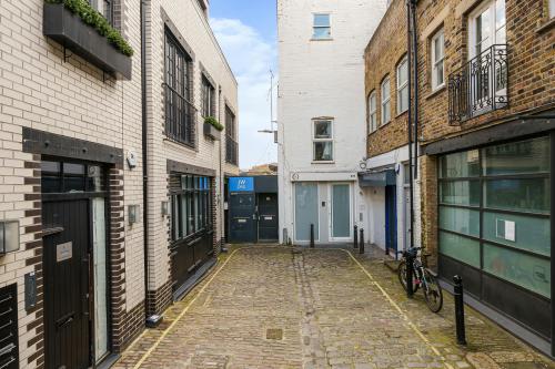 8-9 Pratt Mews, Camden, London, NW1