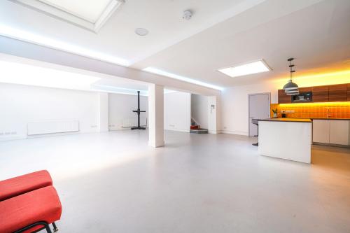8-9 Pratt Mews, Camden, London, NW1