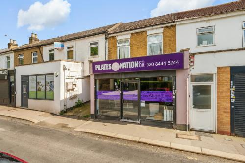 9 Church Lane, East Finchley, London, N2