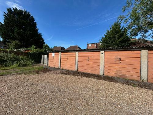 Garages 1-7 Pentreath Court, Pentreath Avenue, Guildford, GU2