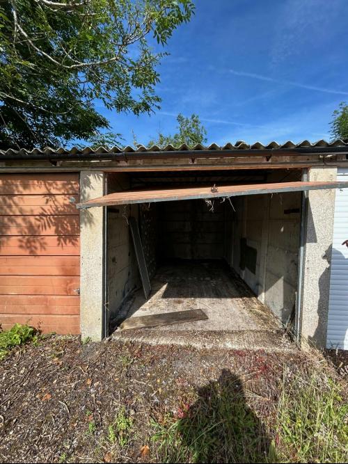 Garages 1-7 Pentreath Court, Pentreath Avenue, Guildford, GU2