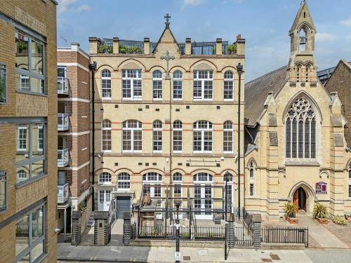 16 Hoxton Square, Shoreditch, London, N1