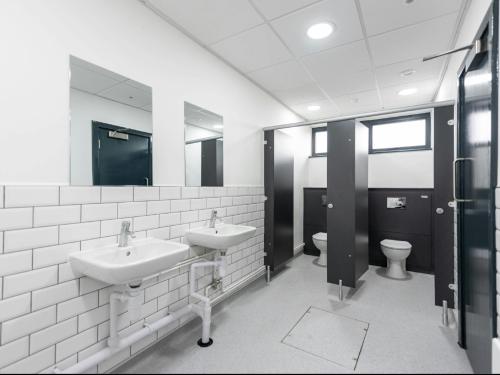 Unit 98, London Industrial Park, Roding Road, Beckton, London, E6