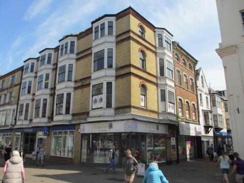 20 St. Thomas Street, Weymouth, DT4