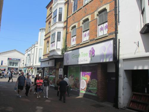 20 St. Thomas Street, Weymouth, DT4