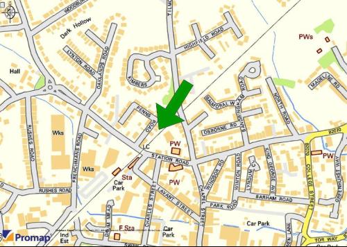 1+1a Penns Road, Petersfield, GU32