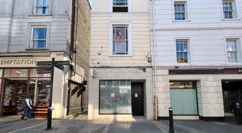 31 Peascod Street, Windsor, SL4