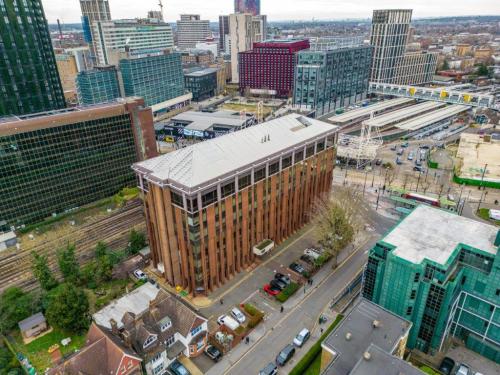 AIG House, 2-8 Altyre Road, Croydon, 2 Altyre Road, Croydon, CR9