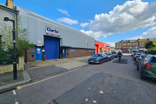 2A Shrubland Road, Leyton, London, E10