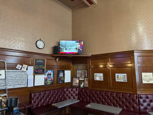 The Bridge Bar, 6 Bridge Street, Aberdeen, AB11