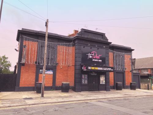 The Pocket Sports Bar, Bank Street, Mexborough, S64