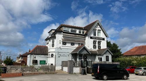 The Spen Dyke, 451 Lytham Road, Blackpool, FY4