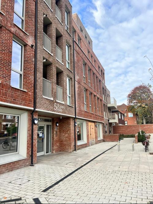 5 St. Johns Road, Isleworth, TW7