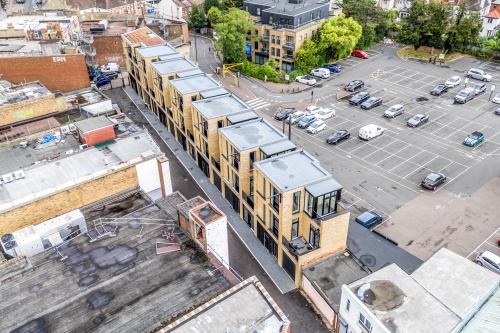 Palmers Mews, Trade Close, Palmers Green, London, N13