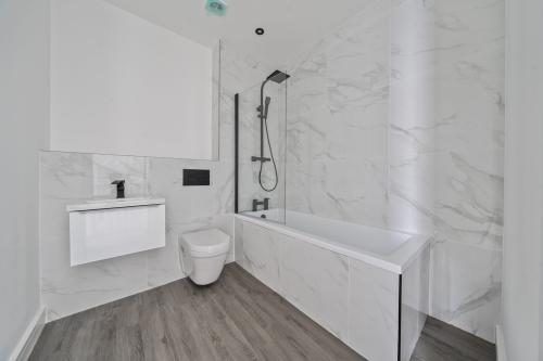 Palmers Mews, Trade Close, Palmers Green, London, N13