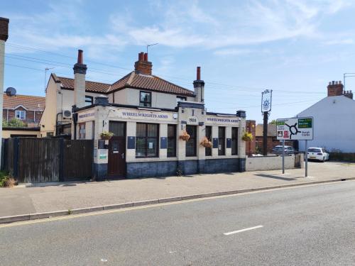 The Wheelwrights Arms, 63 Beccles Road, Gorleston, Great Yarmouth, NR31