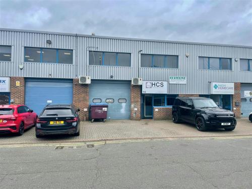 Unit 14, Sovereign Park, Cleveland Way, Hemel Hempstead, HP2
