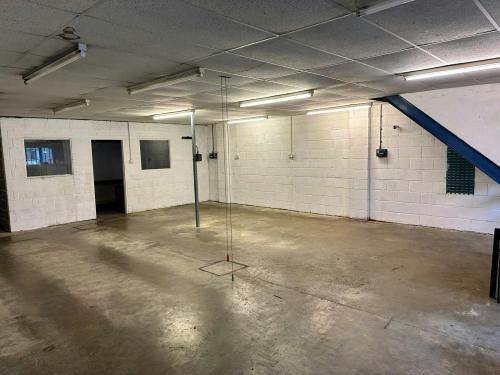 Unit 14, Sovereign Park, Cleveland Way, Hemel Hempstead, HP2