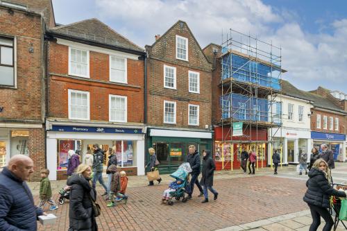 13 North Street, Chichester, PO19