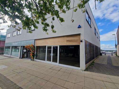 101a London Road, Waterlooville, PO7