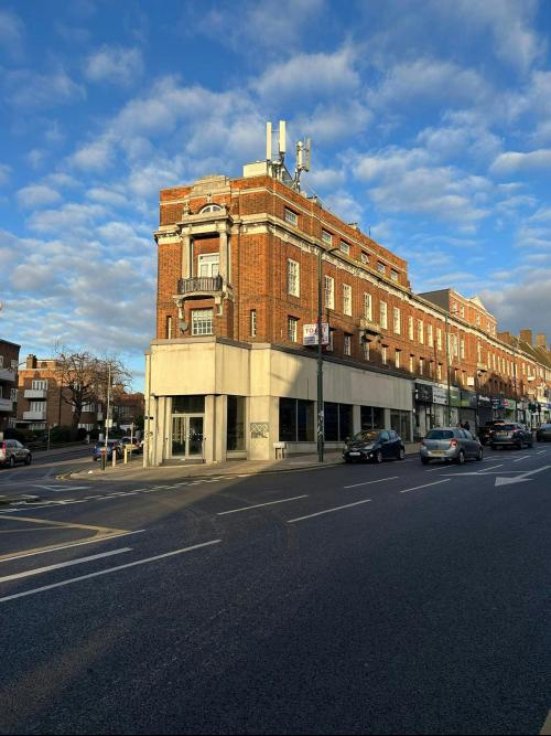 11-13 Finchley Road, Temple Fortune, London, NW11