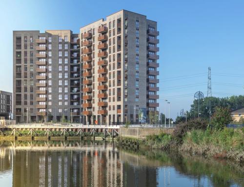 Unit 6, Fleet Road, Fresh Wharf, Barking, IG11