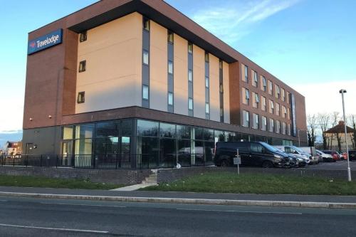 Unit 1A, London East Business & Technical Park, Yewtree Avenue, Dagenham, RM10