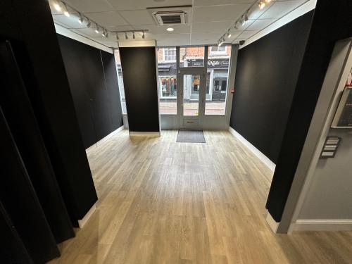27 Loseby Lane, Leicester, LE1