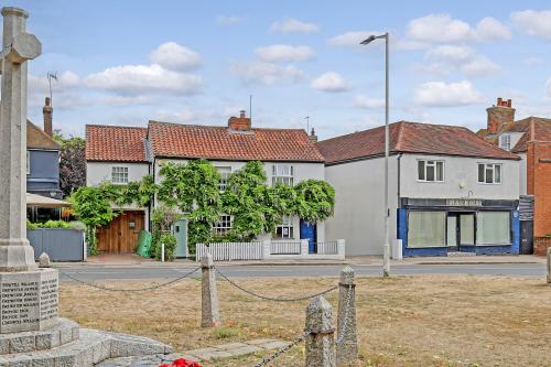 6 The Green, Writtle, Chelmsford, CM1