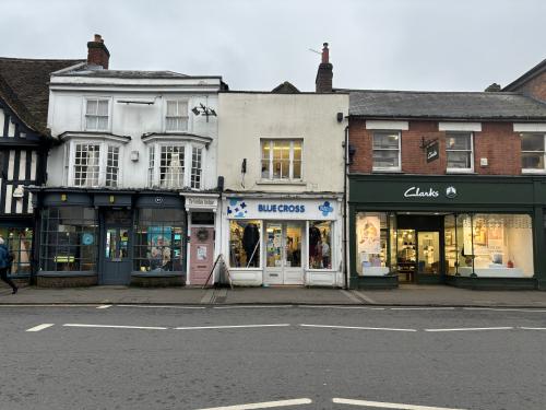 44 The Borough, Farnham, GU9