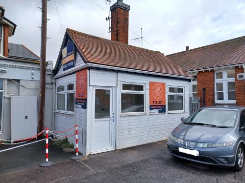 2 Station Approach, Longford Road, Bognor Regis, PO21