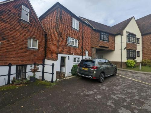 12 Castle Street, Guildford, GU1