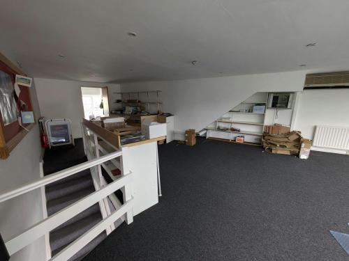 4 London Road, Guildford, GU1