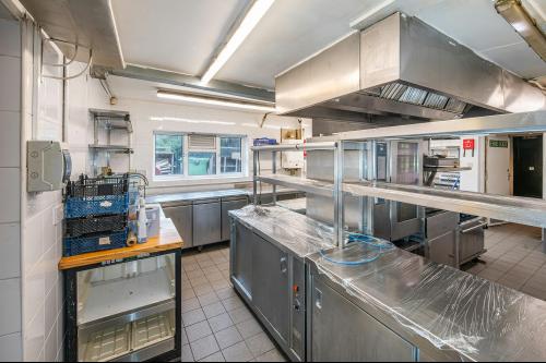125 Windsor Road, Chobham, Woking, GU24