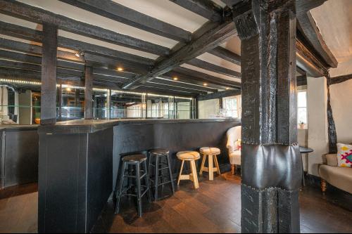 125 Windsor Road, Chobham, Woking, GU24