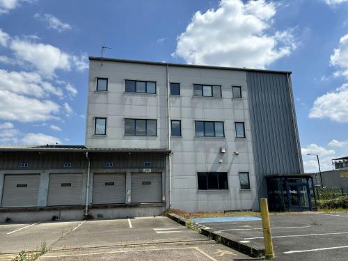19 Milmarsh Lane, Enfield, EN3