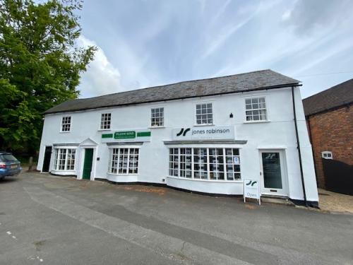 Left Hand Side, 5 Market Place, Lambourn, RG17