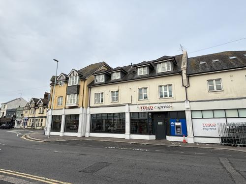 1-5 South Farm Road, Worthing, BN14