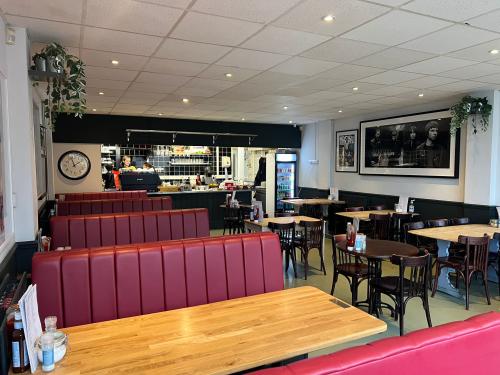 The Beach Cafe, 3 & 4 Beach Walk, Whitstable, CT5
