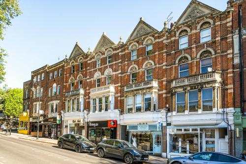 62 Rosslyn Hill, Hampstead, London, NW3