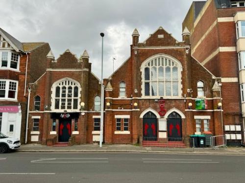 10 High Street, Worthing, BN11