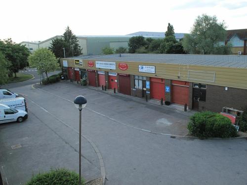 Units 10, 11 & 12, The Micro Centre, Gillette Way, Reading, RG2